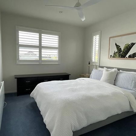 The Blue Beach House Mangawhai Eksteriør billede