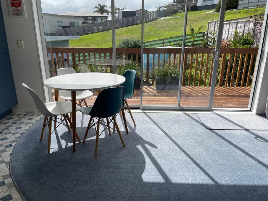 The Blue Beach House Mangawhai Eksteriør billede