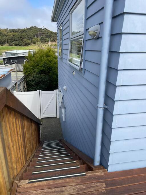The Blue Beach House Mangawhai Eksteriør billede