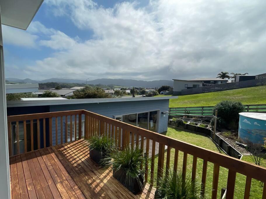 The Blue Beach House Mangawhai Eksteriør billede