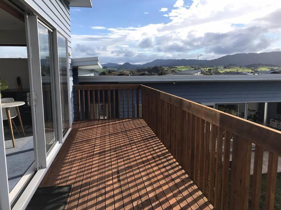 The Blue Beach House Mangawhai Eksteriør billede