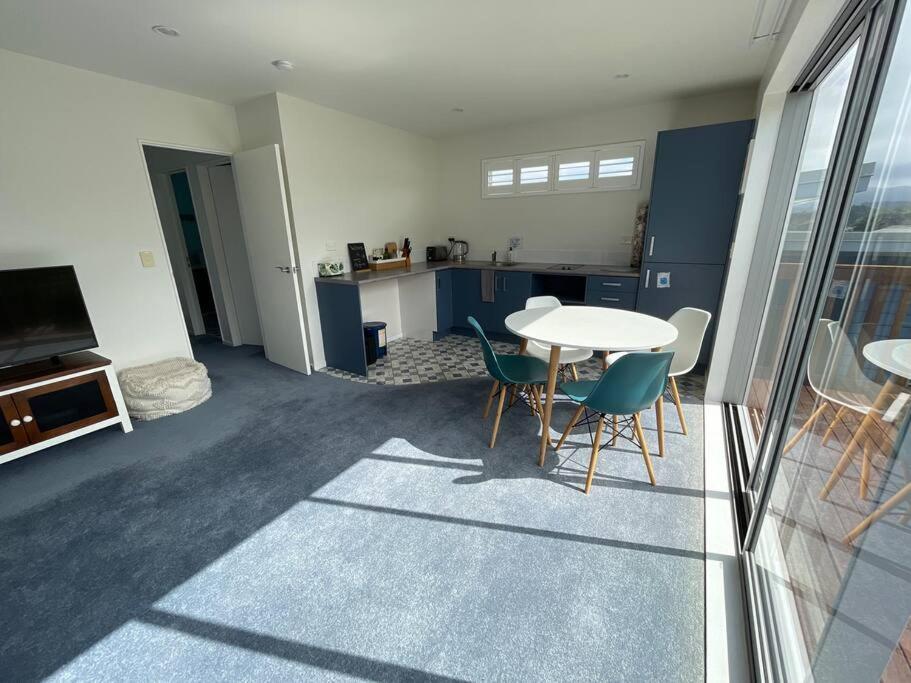 The Blue Beach House Mangawhai Eksteriør billede