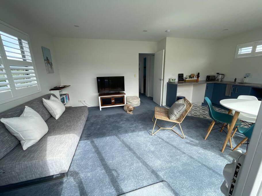 The Blue Beach House Mangawhai Eksteriør billede